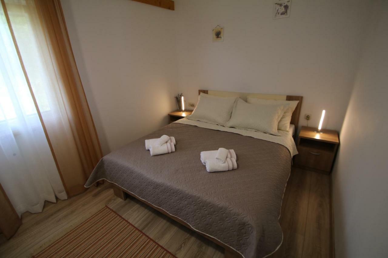 Oak House Villa Zadvarje Ngoại thất bức ảnh