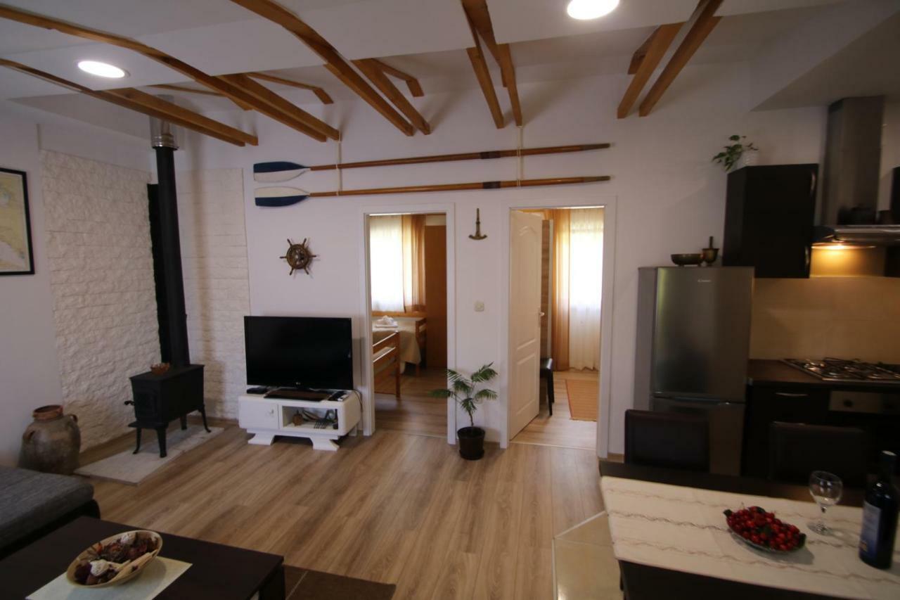 Oak House Villa Zadvarje Ngoại thất bức ảnh