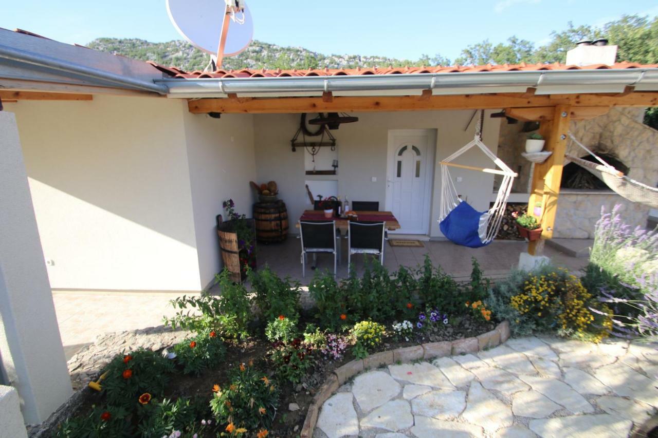 Oak House Villa Zadvarje Ngoại thất bức ảnh